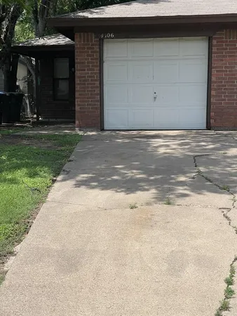 $1,150 | 4706 Sandage Avenue, Fort Worth, TX 76115