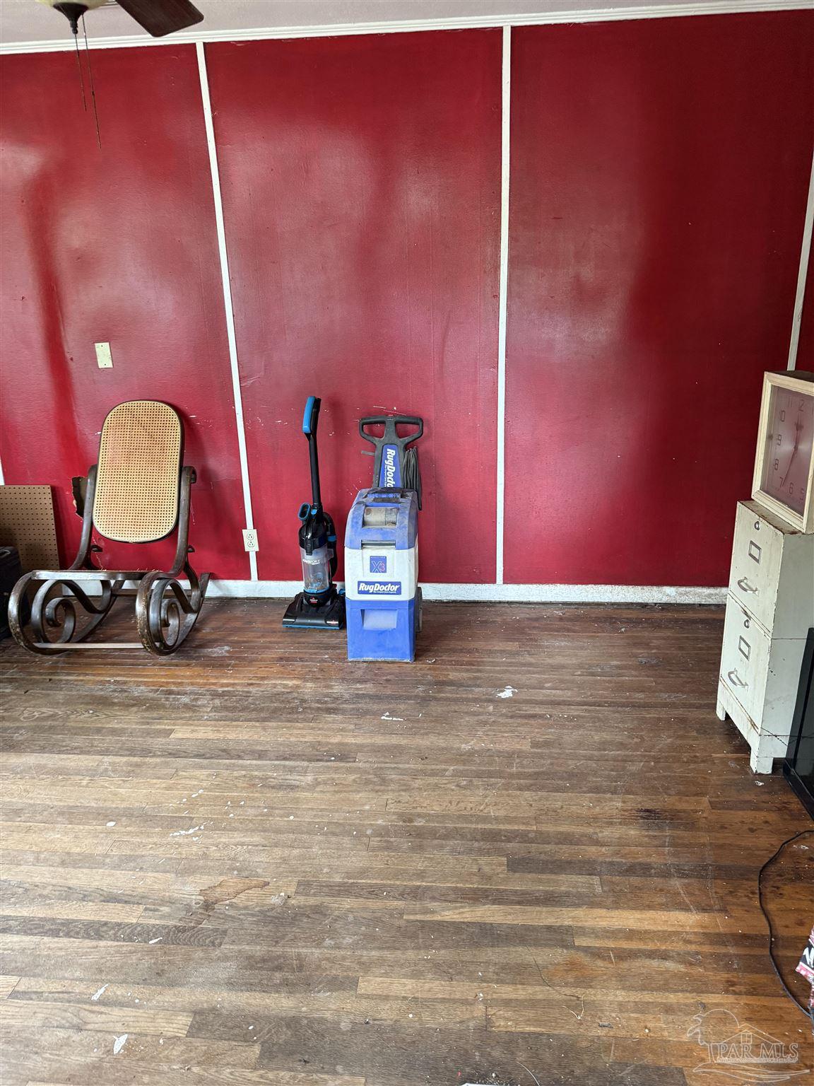 413 Frisco Road Pensacola, FL 32507 - Photo 7 of 25