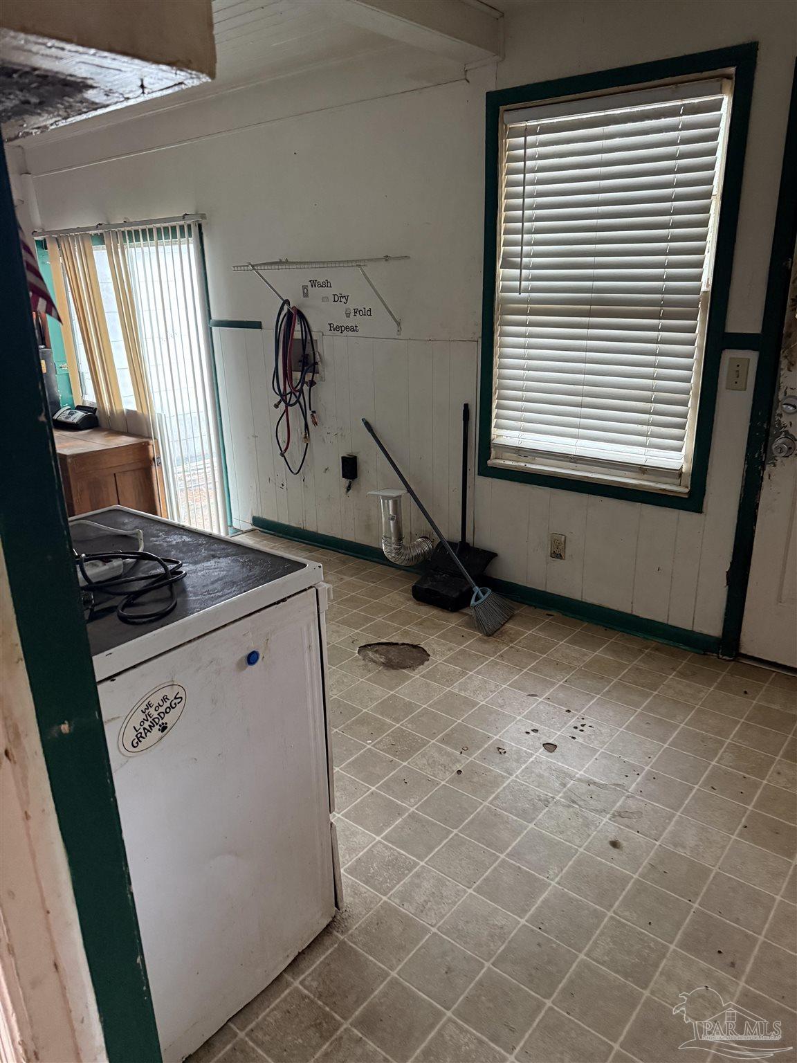 413 Frisco Road Pensacola, FL 32507 - Photo 10 of 25