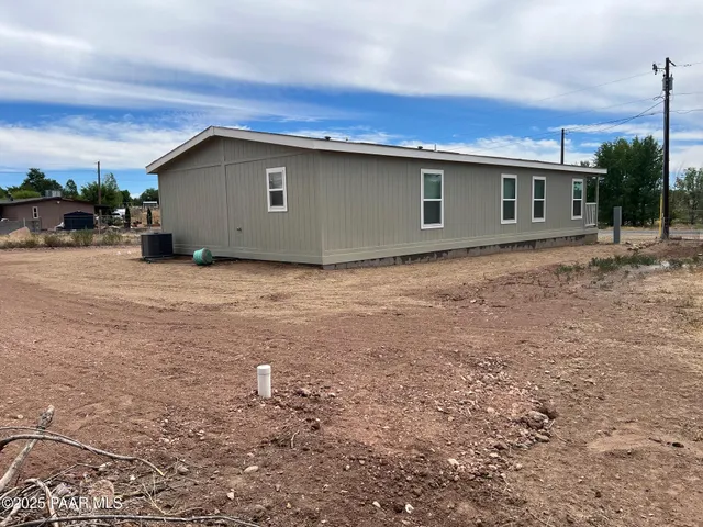 $1,900 | 25317 North Lakeside Drive, Paulden, AZ 86334