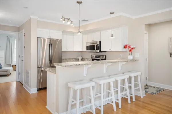 $925,000 | 20 Narragansett Avenue, Unit 604, Narragansett, RI 02882