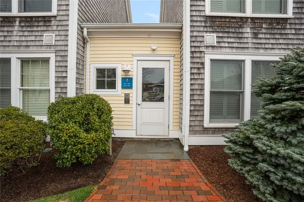 $925,000 | 20 Narragansett Avenue, Unit 604, Narragansett, RI 02882