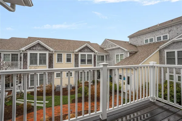 $925,000 | 20 Narragansett Avenue, Unit 604, Narragansett, RI 02882