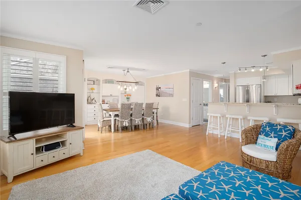 $925,000 | 20 Narragansett Avenue, Unit 604, Narragansett, RI 02882