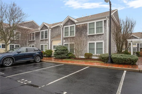 $925,000 | 20 Narragansett Avenue, Unit 604, Narragansett, RI 02882