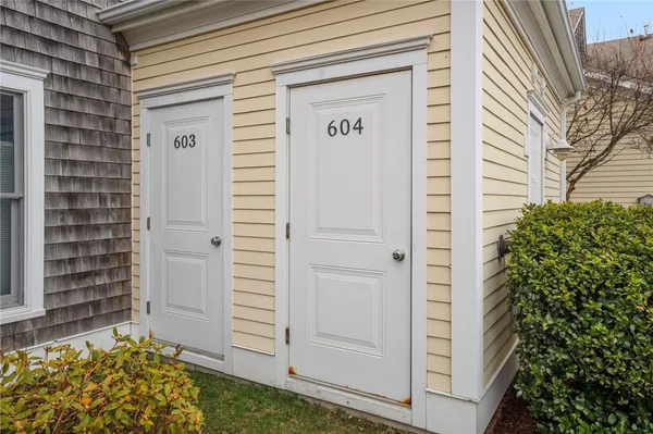 $925,000 | 20 Narragansett Avenue, Unit 604, Narragansett, RI 02882