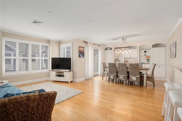 $925,000 | 20 Narragansett Avenue, Unit 604, Narragansett, RI 02882