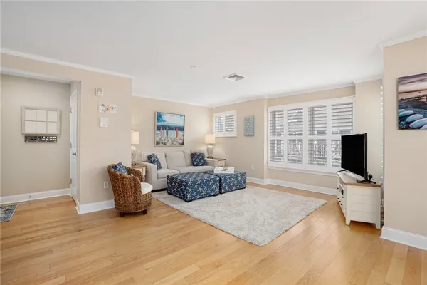 $925,000 | 20 Narragansett Avenue, Unit 604, Narragansett, RI 02882