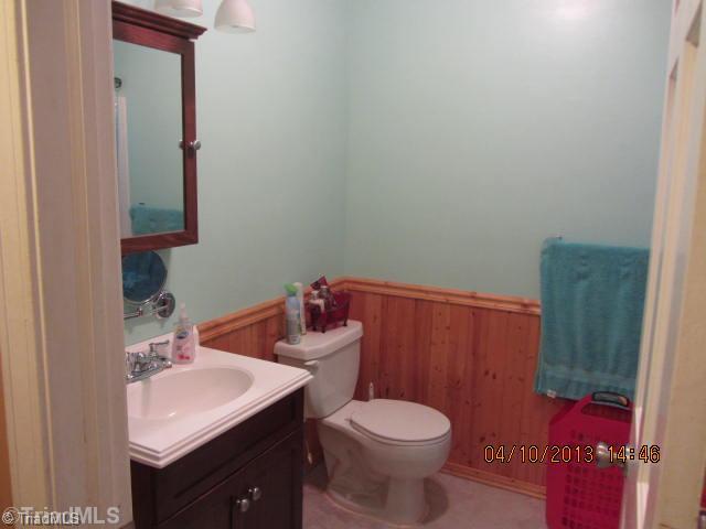 191 Buckingham Road Pinnacle, NC 27043 - Photo 10 of 10 Other. Hall Bathroom