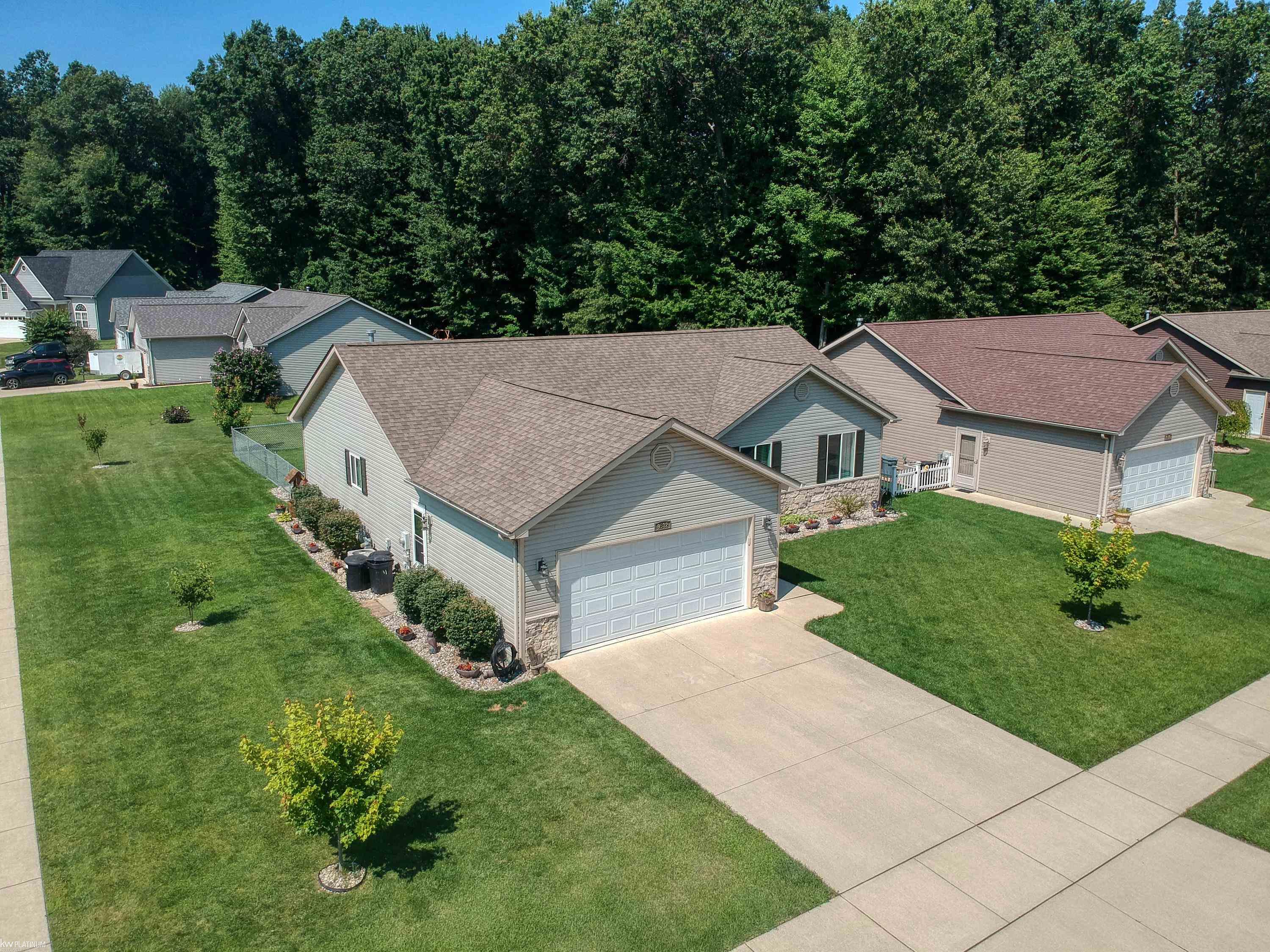 9532 Amy Road Algonac, MI 48001 - Photo 5 of 33