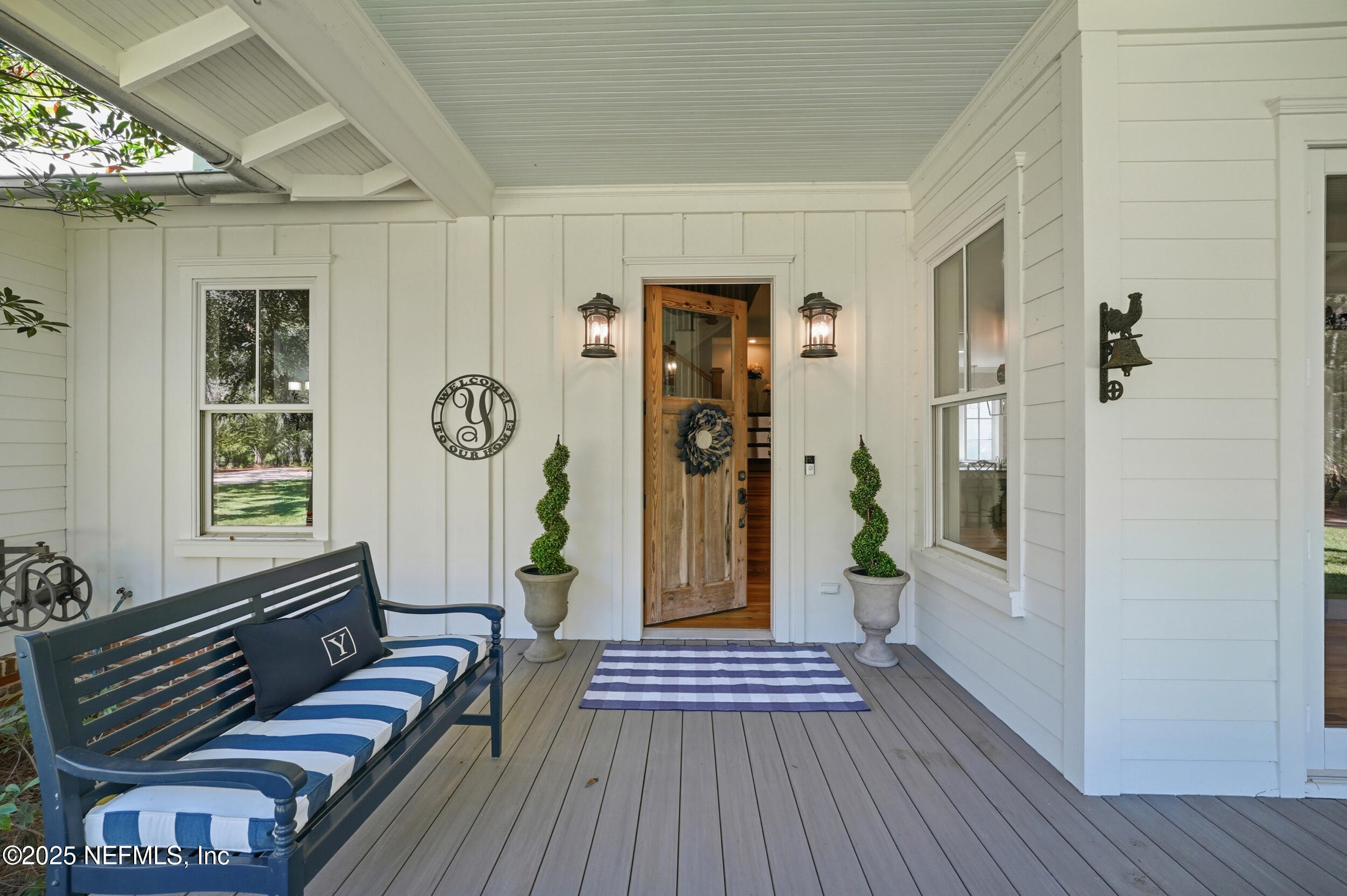 4745 Palm Valley Road Ponte Vedra Beach, FL 32082 - Photo 14 of 104 a living room with furniture and a window