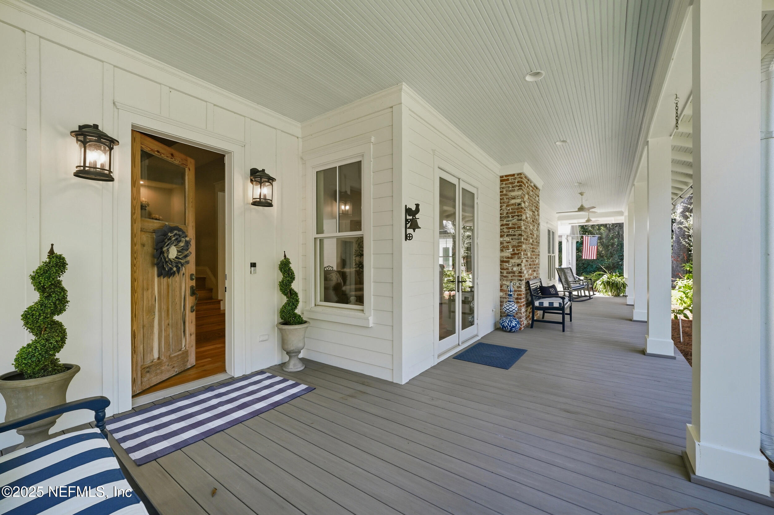 4745 Palm Valley Road Ponte Vedra Beach, FL 32082 - Photo 10 of 104 a view of a livingroom with wooden floor and furniture