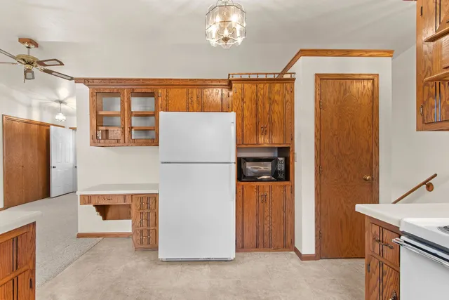 $334,900 | 230 South County Line Road, De Pere, WI 54115