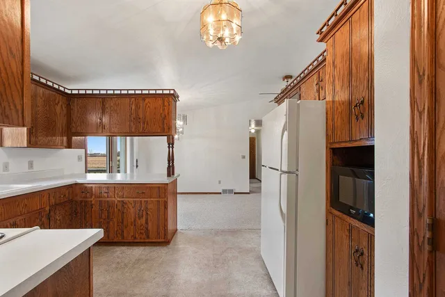 $334,900 | 230 South County Line Road, De Pere, WI 54115