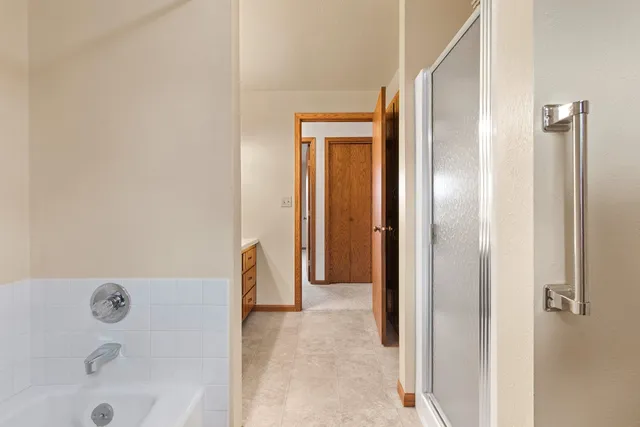 $334,900 | 230 South County Line Road, De Pere, WI 54115