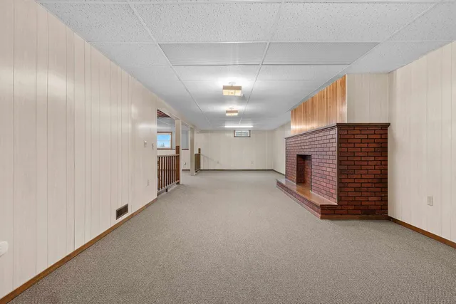 $334,900 | 230 South County Line Road, De Pere, WI 54115