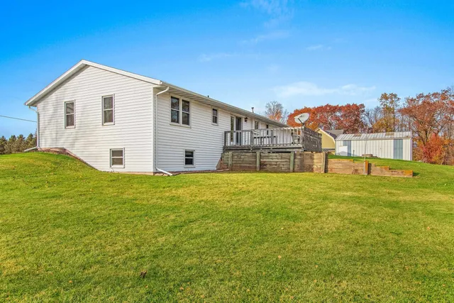 $334,900 | 230 South County Line Road, De Pere, WI 54115