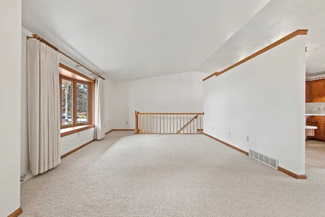 $334,900 | 230 South County Line Road, De Pere, WI 54115