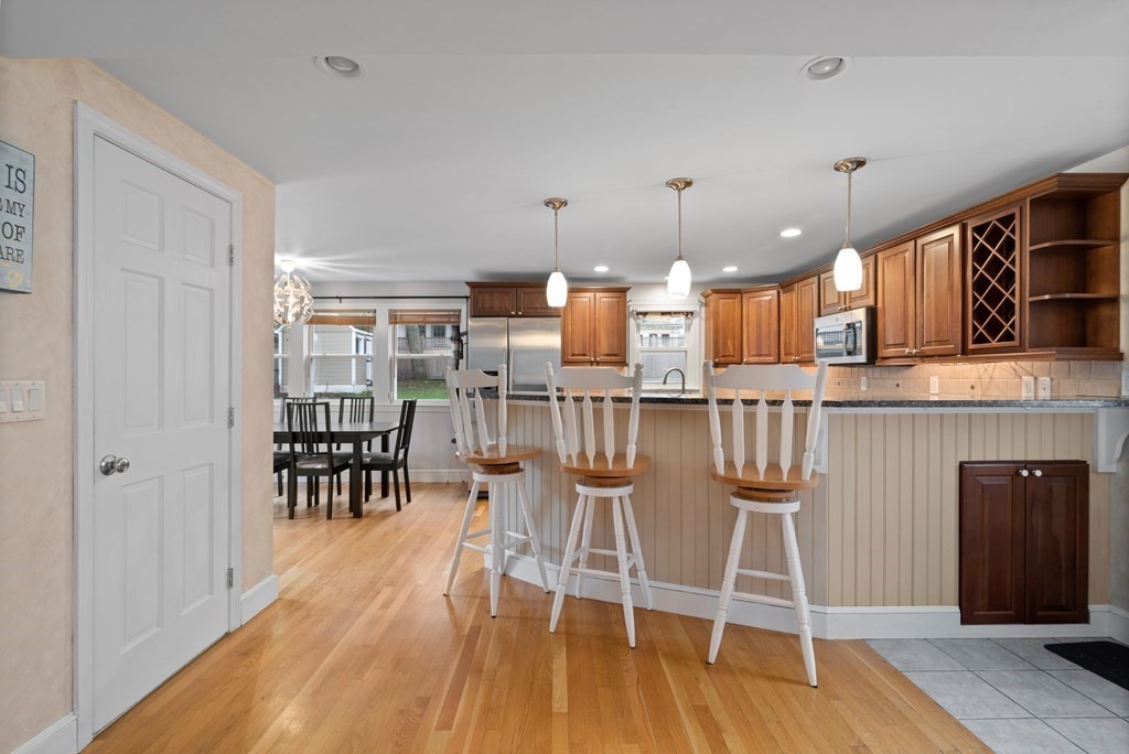 14 Porter Road North Reading, MA 01864 - Photo 11 of 41 Gallery Image 11