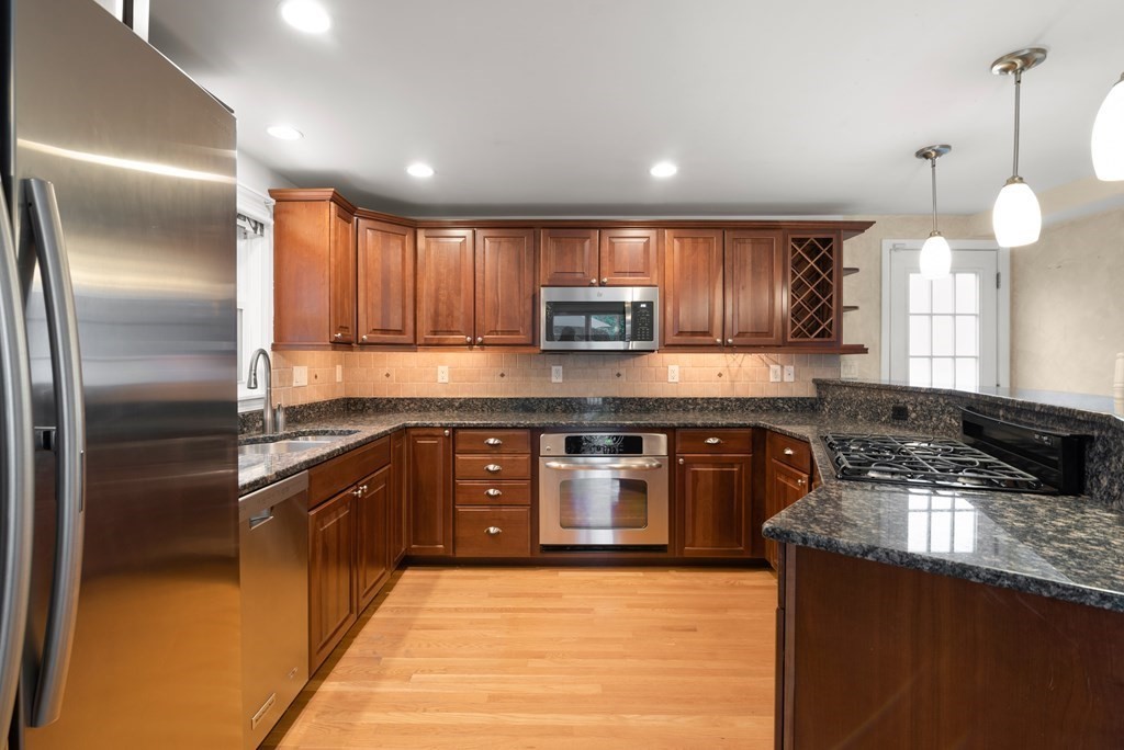 14 Porter Road North Reading, MA 01864 - Photo 13 of 41 Gallery Image 13