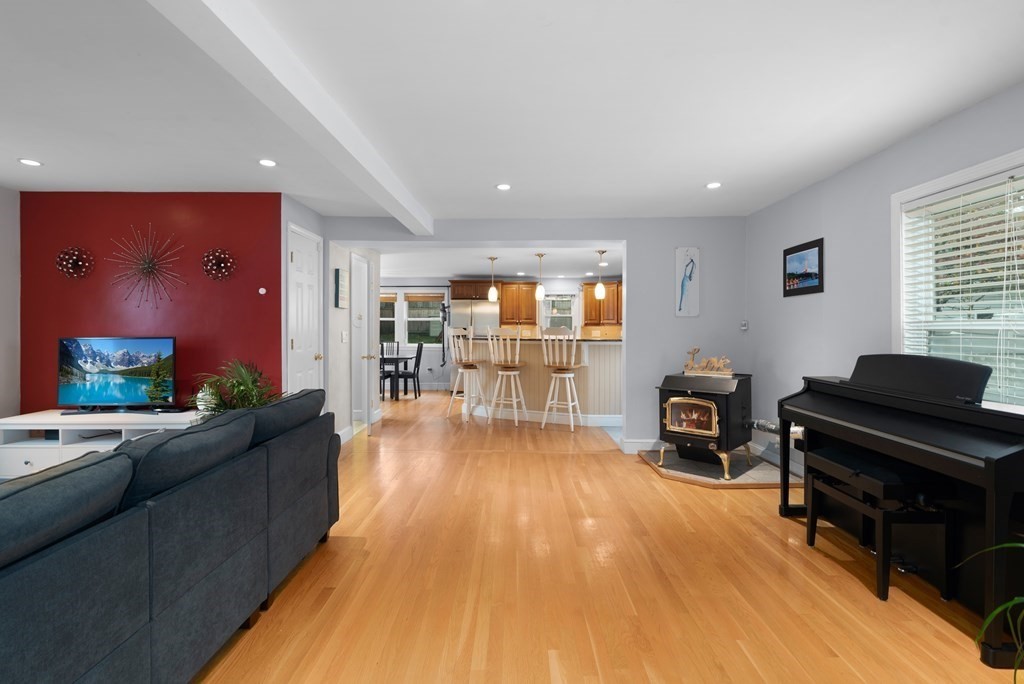 14 Porter Road North Reading, MA 01864 - Photo 6 of 41 Gallery Image 6