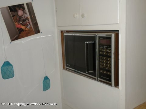 4805 Bowie Street Amarillo, TX 79110 - Photo 18 of 22 Studio kitchen V2