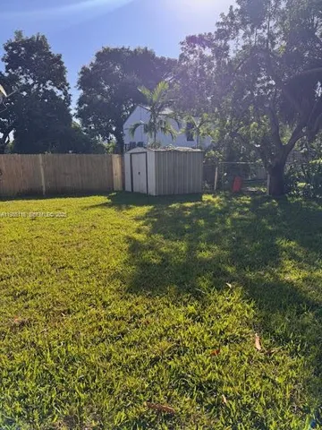 $2,000 | 2530 Northeast 182nd Street, Unit 2530, North Miami Beach, FL 33160