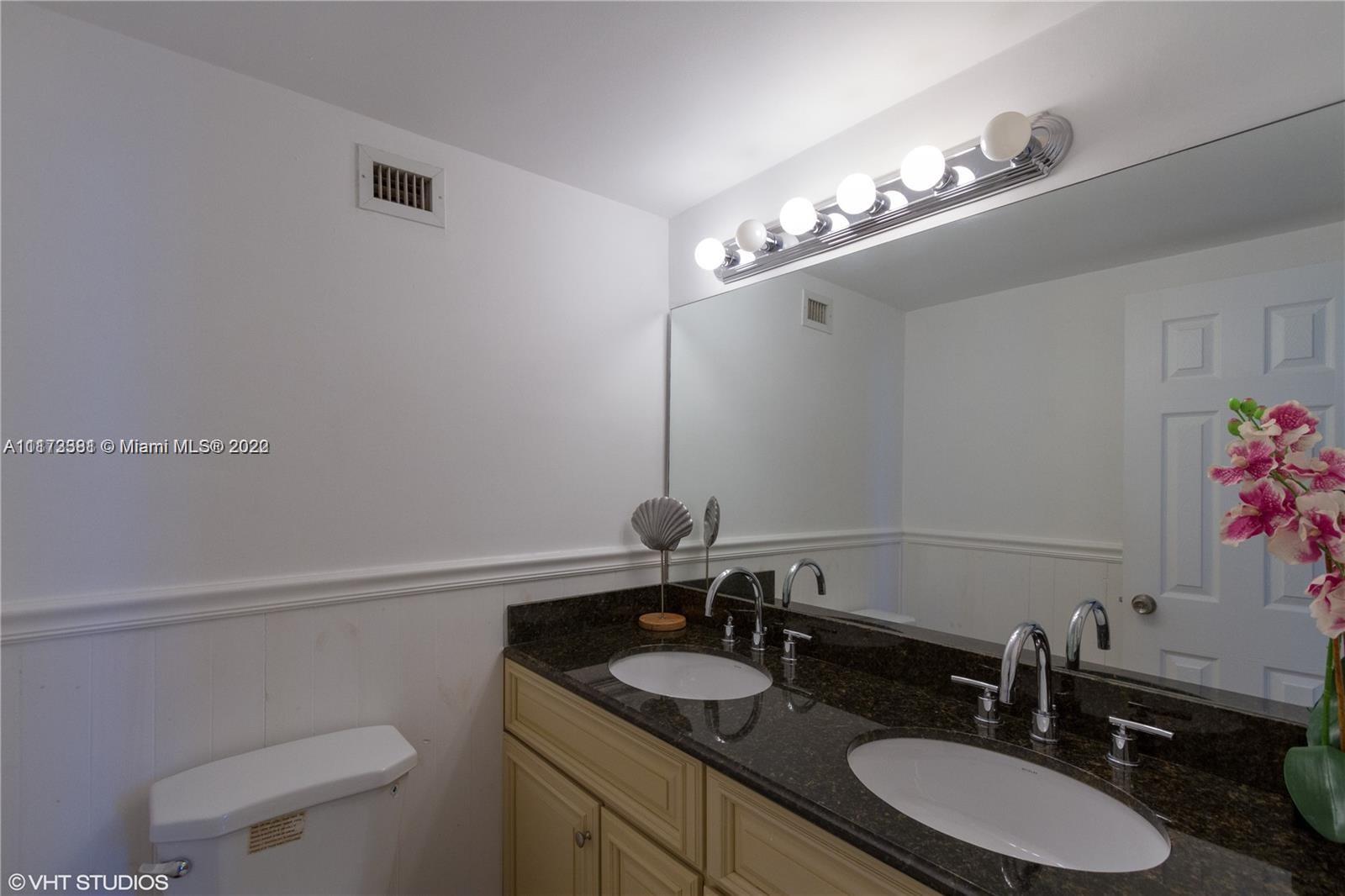 100 Lincoln Road, Unit 708 Miami Beach, FL 33139 - Photo 16 of 32 Gallery Image 16