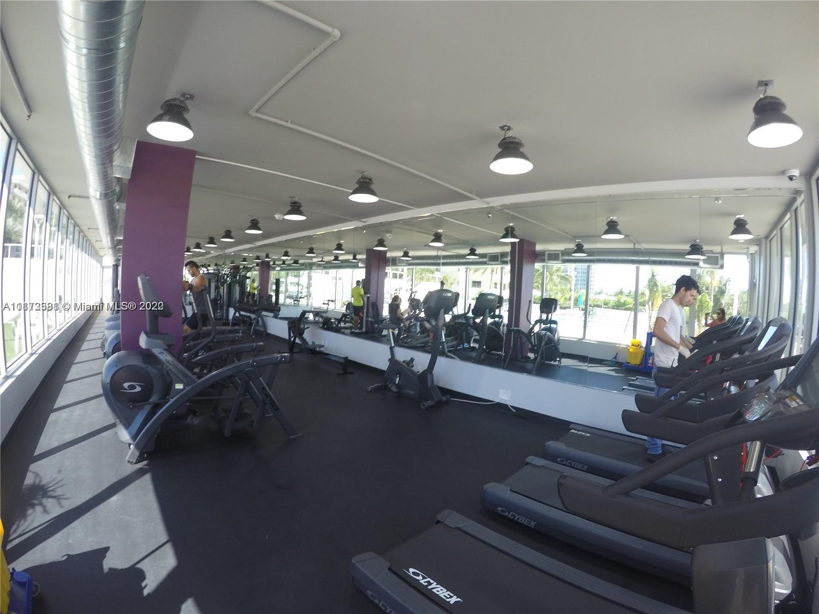 100 Lincoln Road, Unit 708 Miami Beach, FL 33139 - Photo 25 of 32 Gallery Image 25