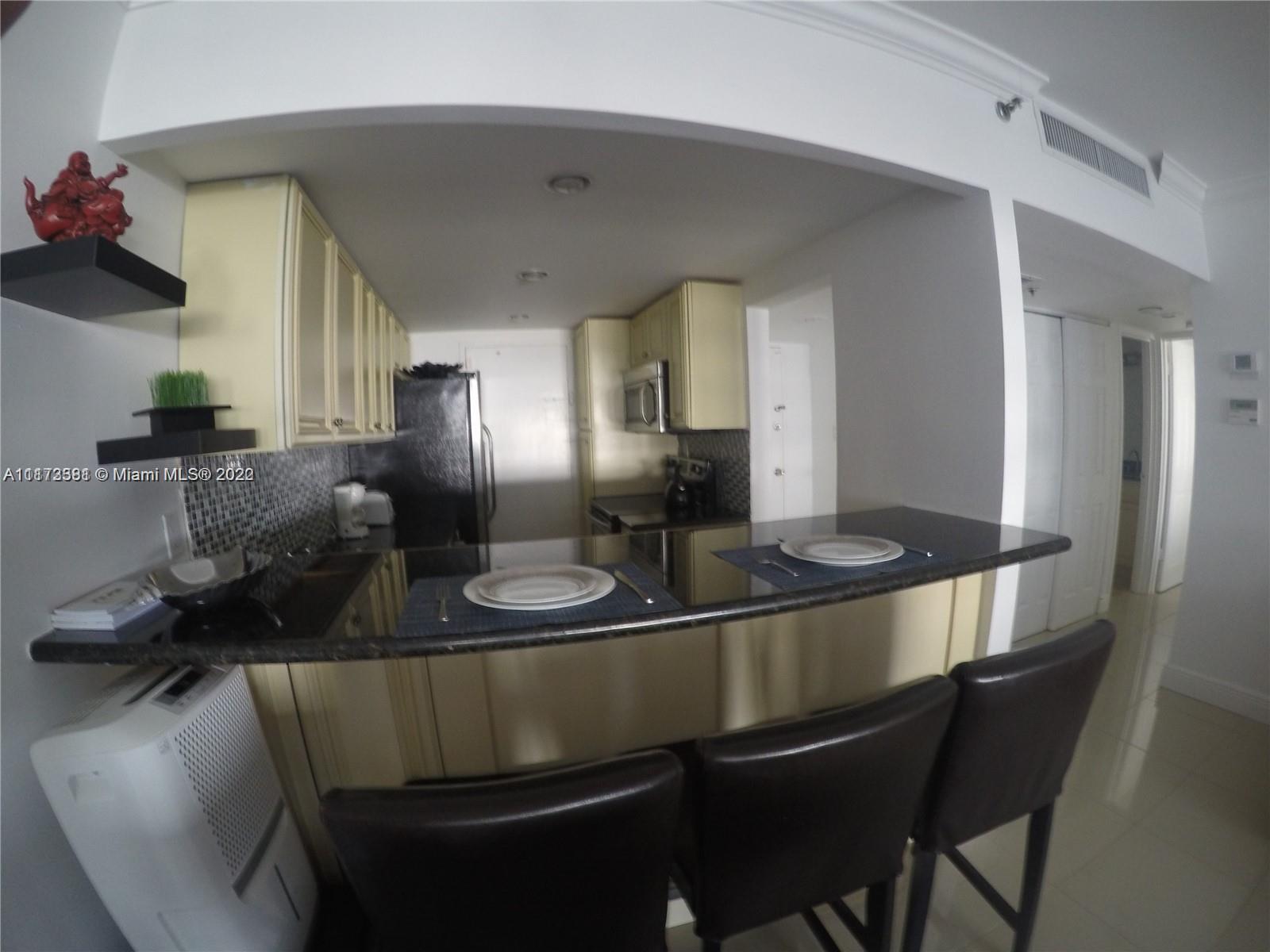 100 Lincoln Road, Unit 708 Miami Beach, FL 33139 - Photo 7 of 32 Gallery Image 7