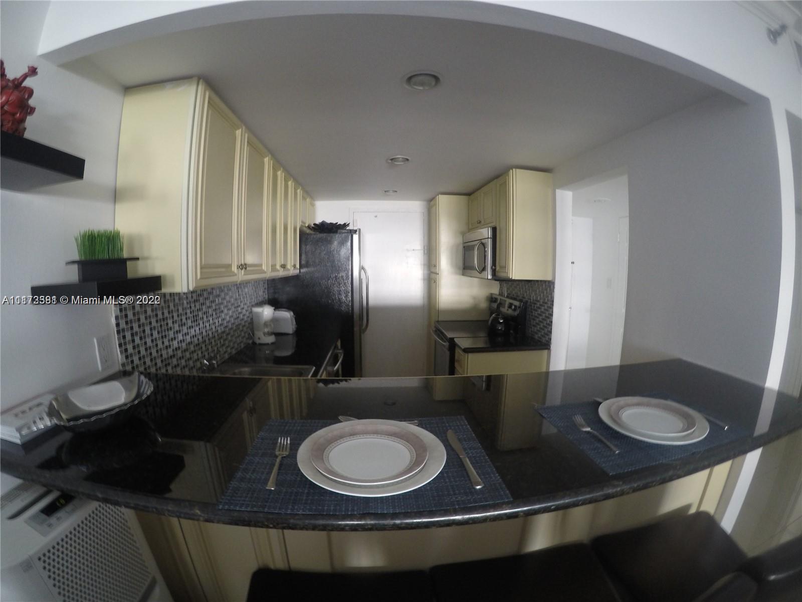 100 Lincoln Road, Unit 708 Miami Beach, FL 33139 - Photo 8 of 32 Gallery Image 8