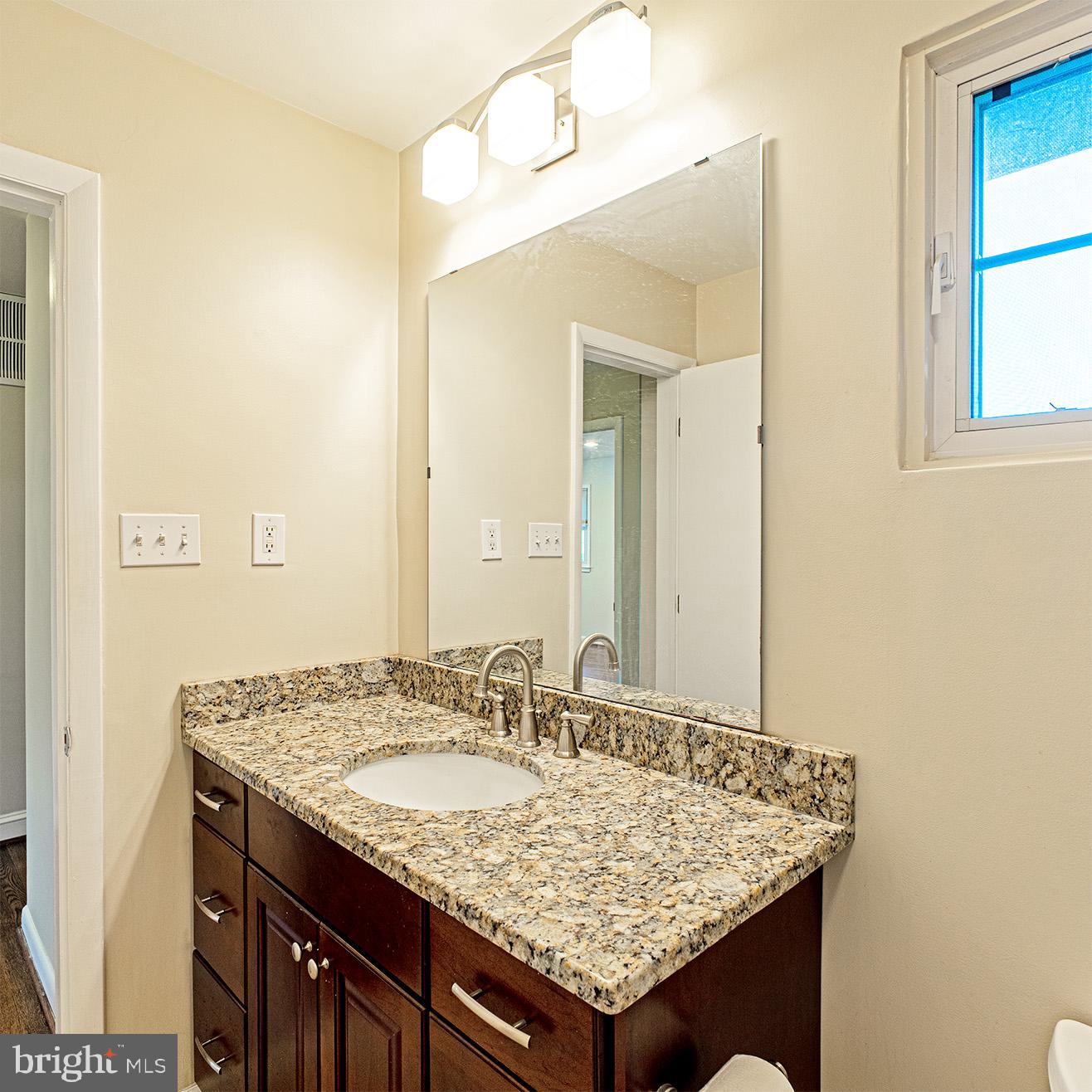 7112 Sea Cliff Road McLean, VA 22101 - Photo 21 of 34