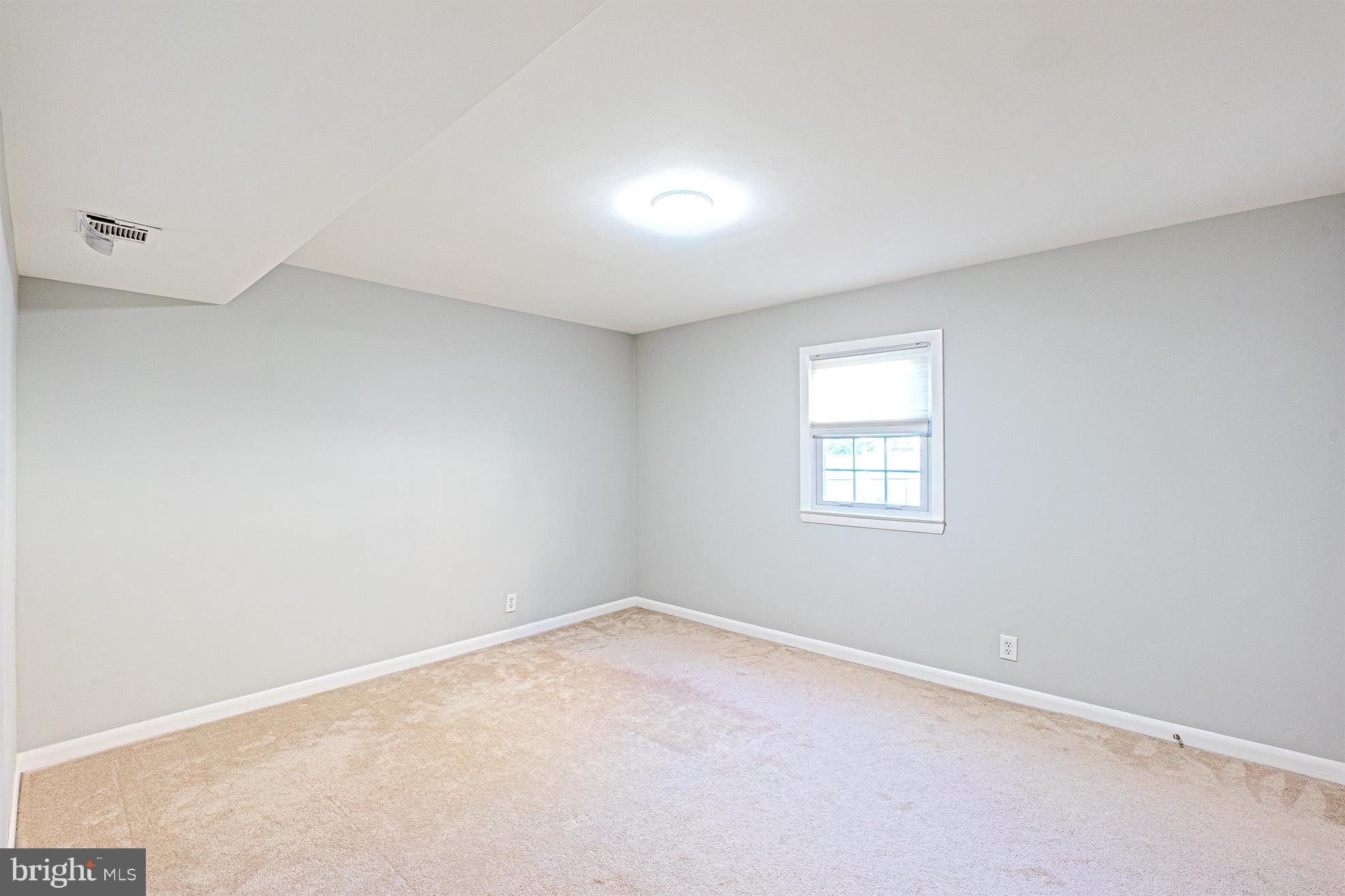 7112 Sea Cliff Road McLean, VA 22101 - Photo 22 of 34