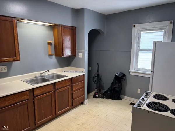 $850 | 1719 Johnson Avenue, Anderson, IN 46016