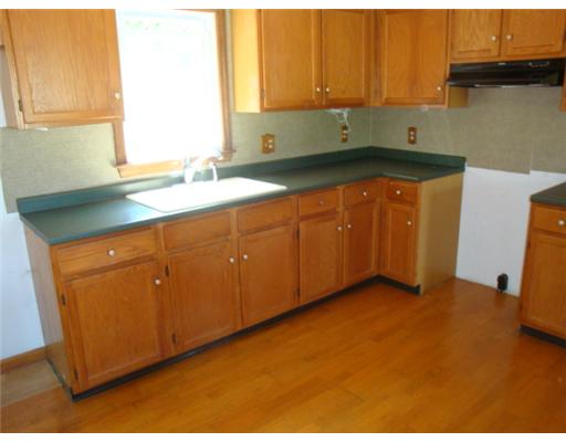 10 Pawcatuck View Road Richmond, RI 02812 - Photo 3 of 12 Kitchen.