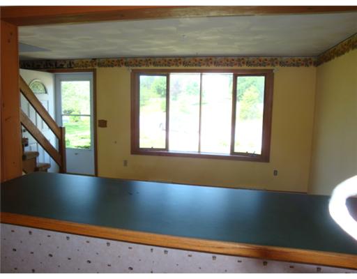 10 Pawcatuck View Road Richmond, RI 02812 - Photo 4 of 12 Living Room.
