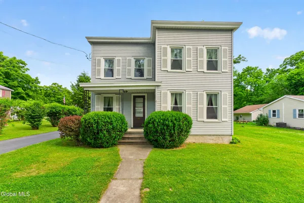 $235,000 | 57 Willowbrook Avenue, Bethlehem, NY 12161