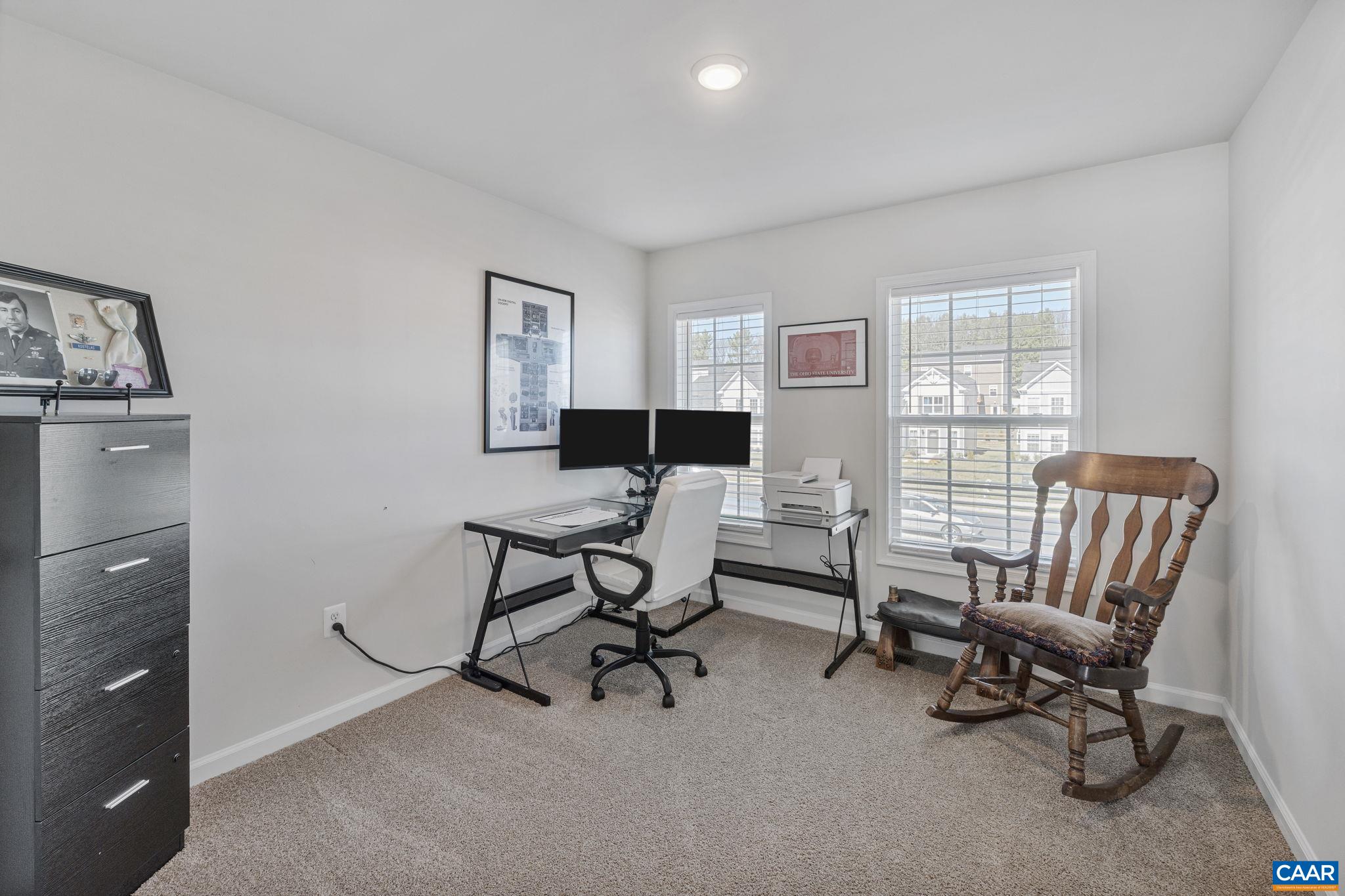124 Shady Court Waynesboro, VA 22980 - Photo 19 of 32 a workspace with furniture and a window
