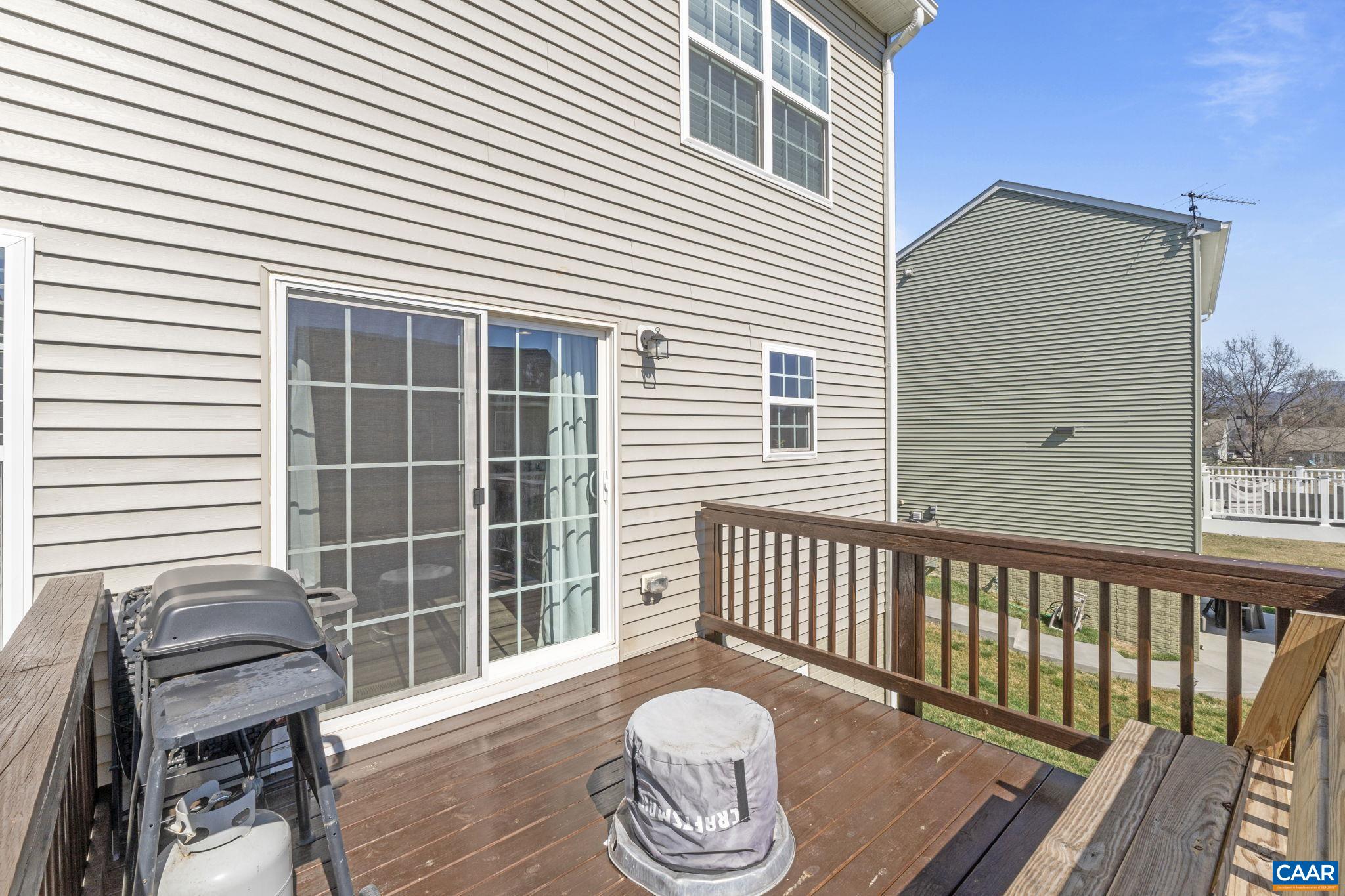 124 Shady Court Waynesboro, VA 22980 - Photo 28 of 32 a view of a chair and a table in the balcony
