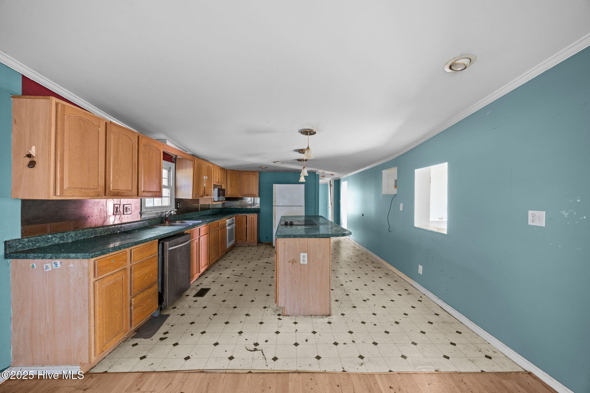 220 Great Neck Road Havelock, NC 28532 - Photo 10 of 33 9-web-or-mls-0C0A4298