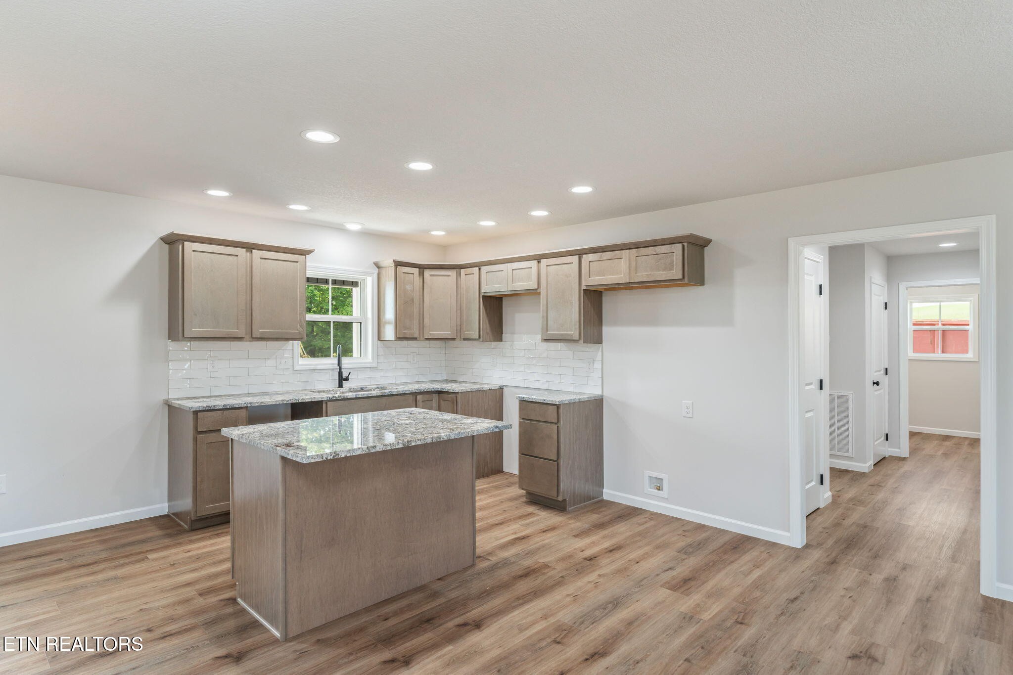 3735 Hardwood Road Kodak, TN 37764 - Photo 11 of 30