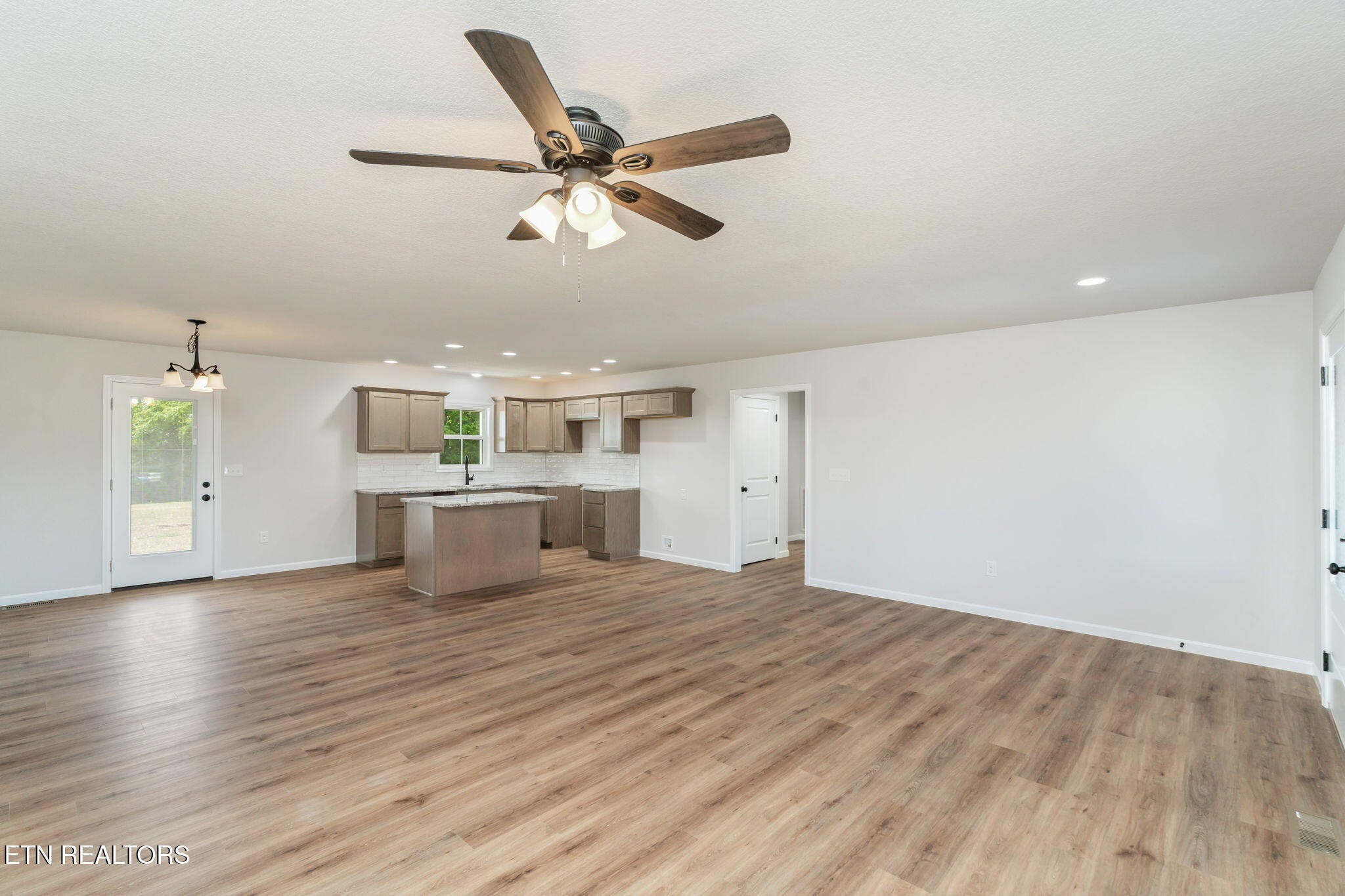 3735 Hardwood Road Kodak, TN 37764 - Photo 10 of 30