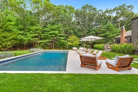 18 Renees Way, East Hampton, NY 11937