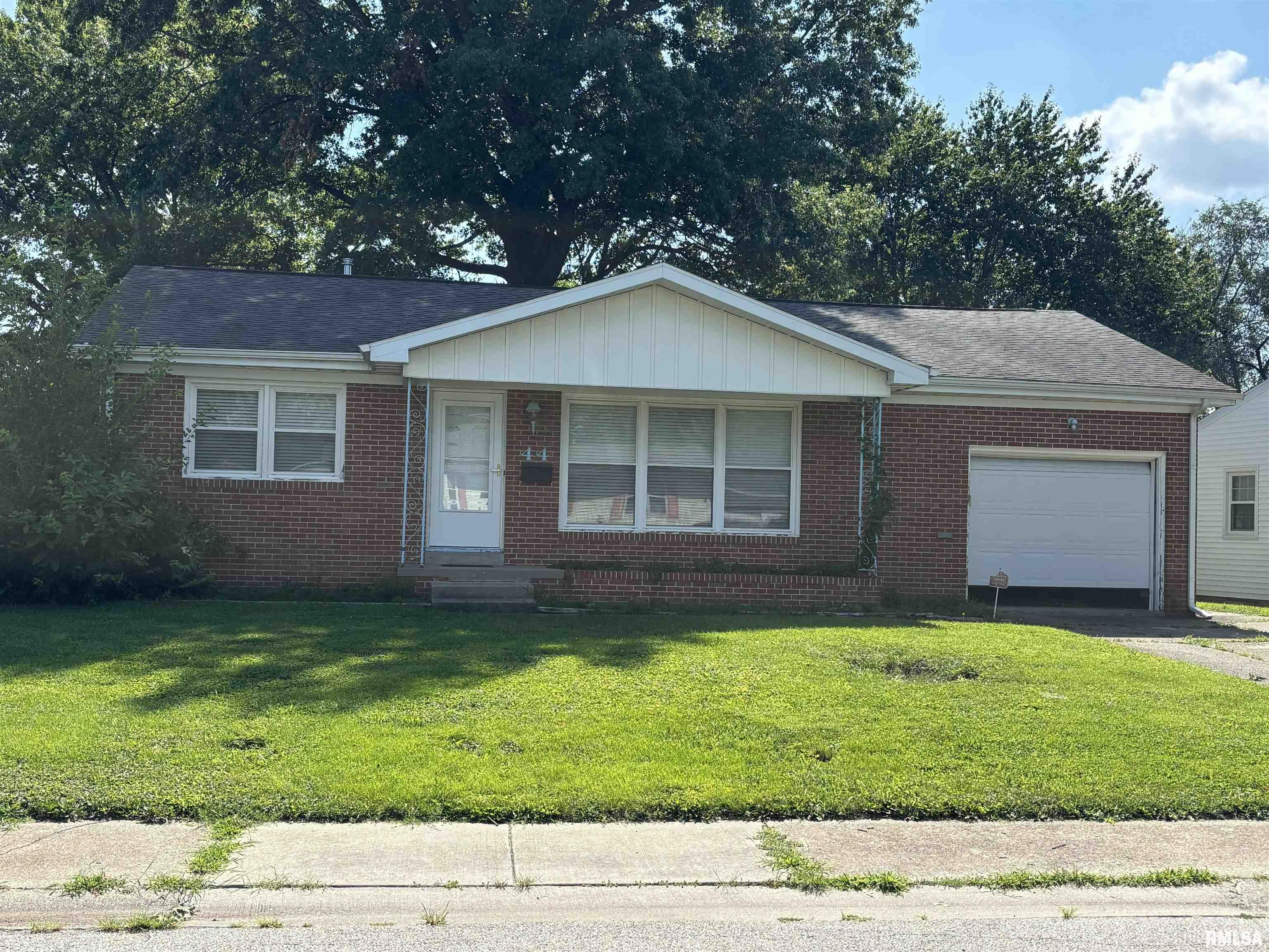 44 Longbow Lane Springfield, IL 62704 - Photo 1 of 5