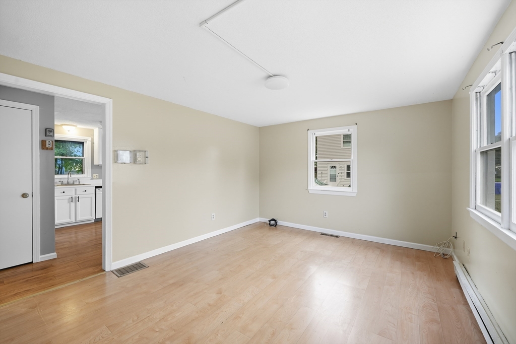 27-29 Allison Lane Springfield, MA 01129 - Photo 26 of 38