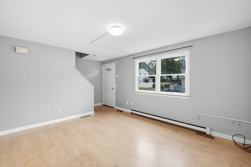 27-29 Allison Lane Springfield, MA 01129 - Photo 8 of 38