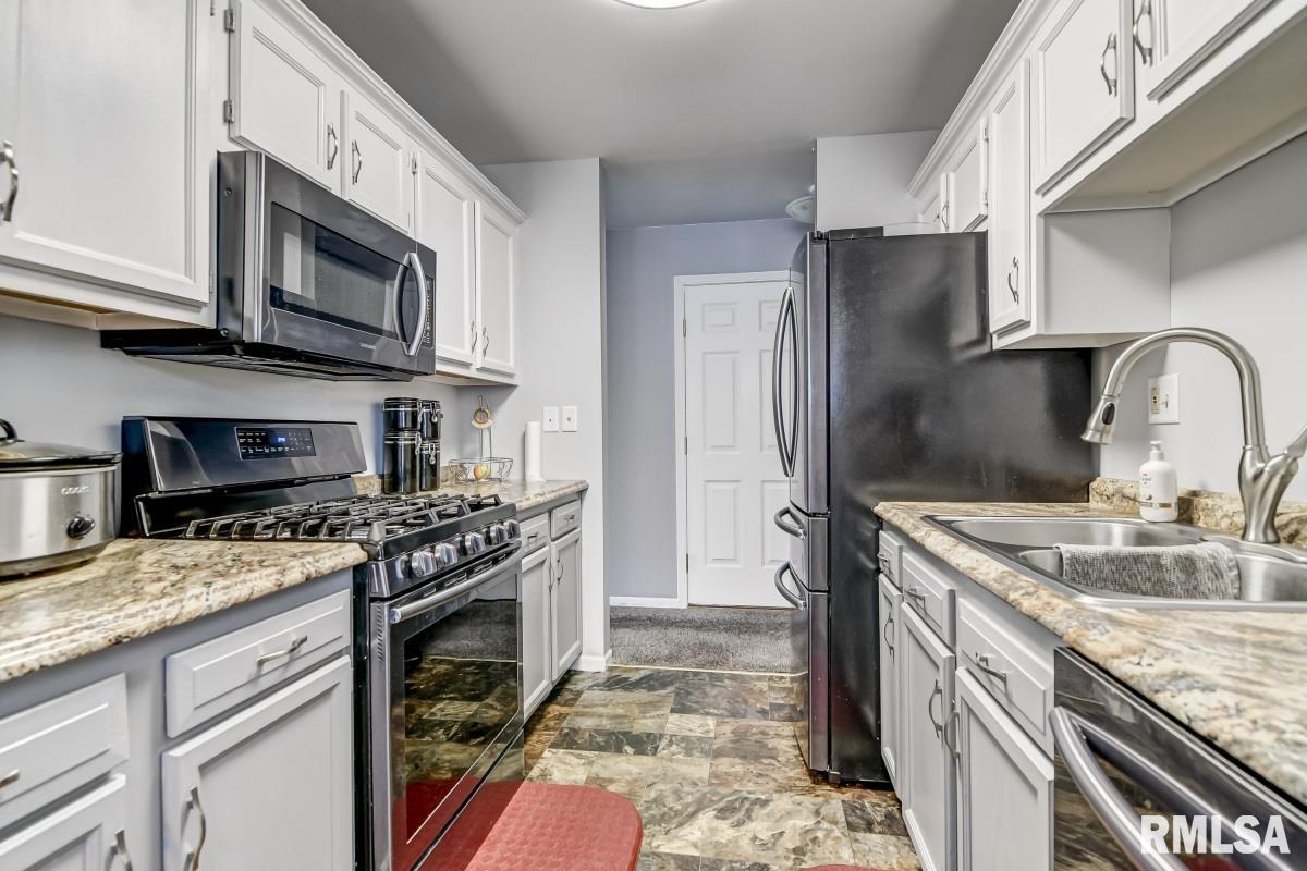 417 North 13th Street Springfield, IL 62702 - Photo 8 of 27