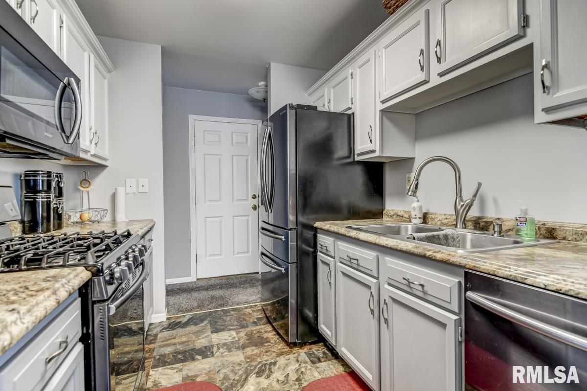 417 North 13th Street Springfield, IL 62702 - Photo 10 of 27