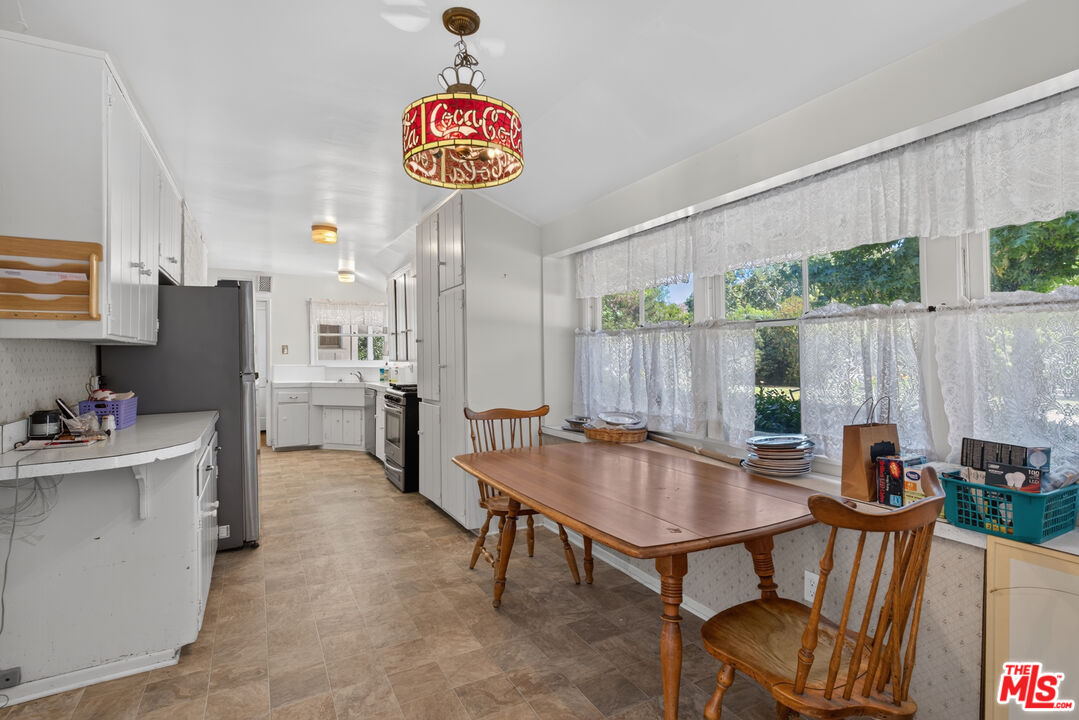 23909 Long Valley Road Hidden Hills, CA 91302 - Photo 7 of 10