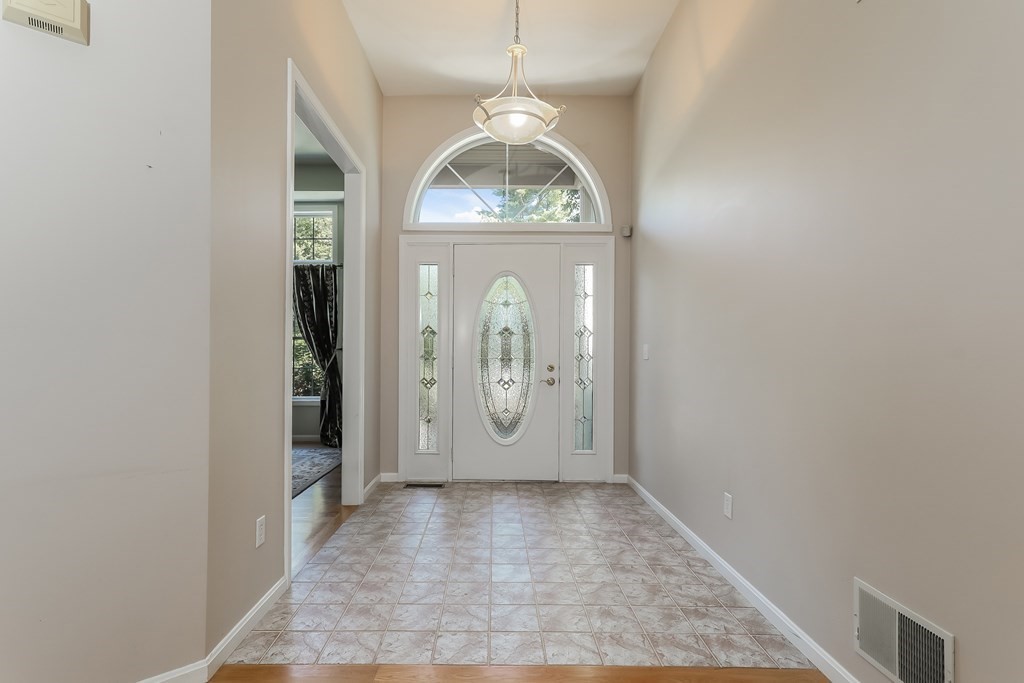 2 Rivers Edge Way Freetown, MA 02702 - Photo 4 of 31